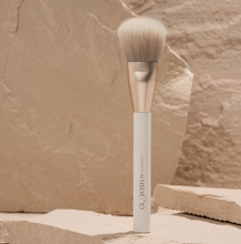 Cargar imagen en el visor de la galería, GloWish All Over Face Powder Brush
