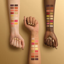 Cargar imagen en el visor de la galería, PREVENTA - Gold Blooded Artistry Palette Jeffree Star
